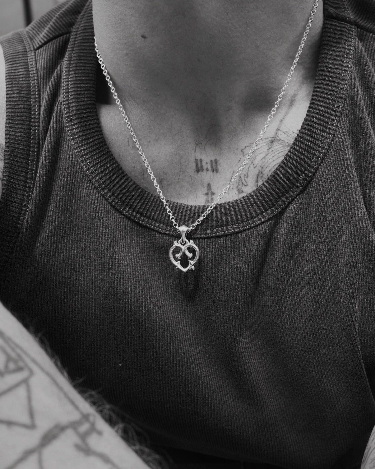 HEART OF THORNS PENDANT - North Cross - Pendant