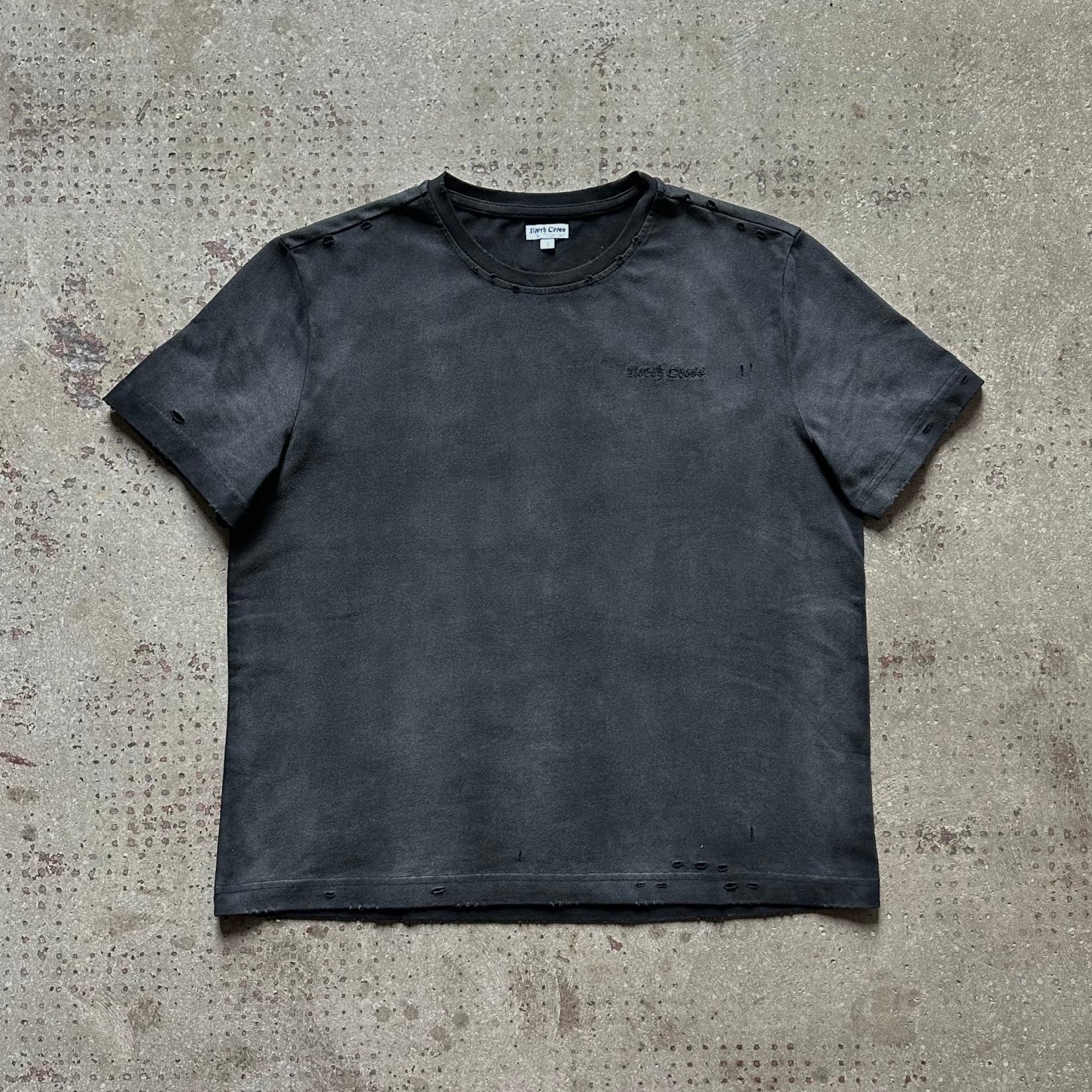 DISTRESSED CROPPED TEE - VINTAGE BLACK - North Cross - 
